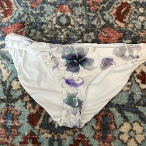 Athleta women’s bikini bottom size medium- floral reversible to white